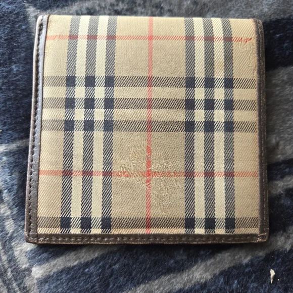 Vintage Burberrys Nova Check Bifold wallet, - Picture 2 of 11